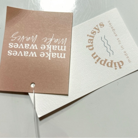 🆕 Dippin' Daisy's Gwen One Piece Flower Power Pink One Piece Swimsuit - Picture 4 of 7